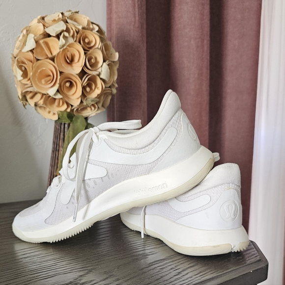 Lululemon Strongfeel Shoes - Picture 4 of 13